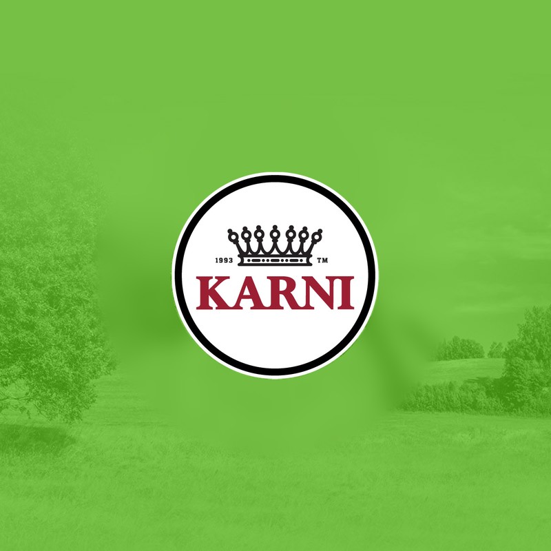 Karni logo rohelisel taustal